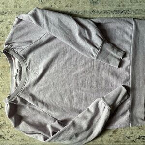 Light Violet/Heathered Gray Sweatshirt